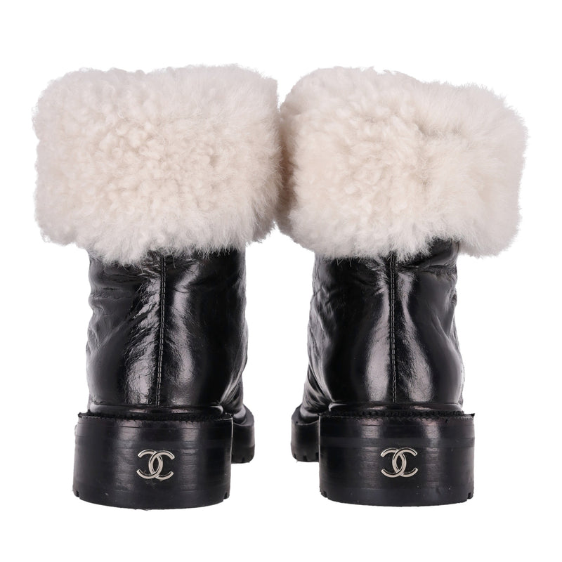 Chanel 'CC' Logo Lambskin & Shearing Ankle Boots. Size 36