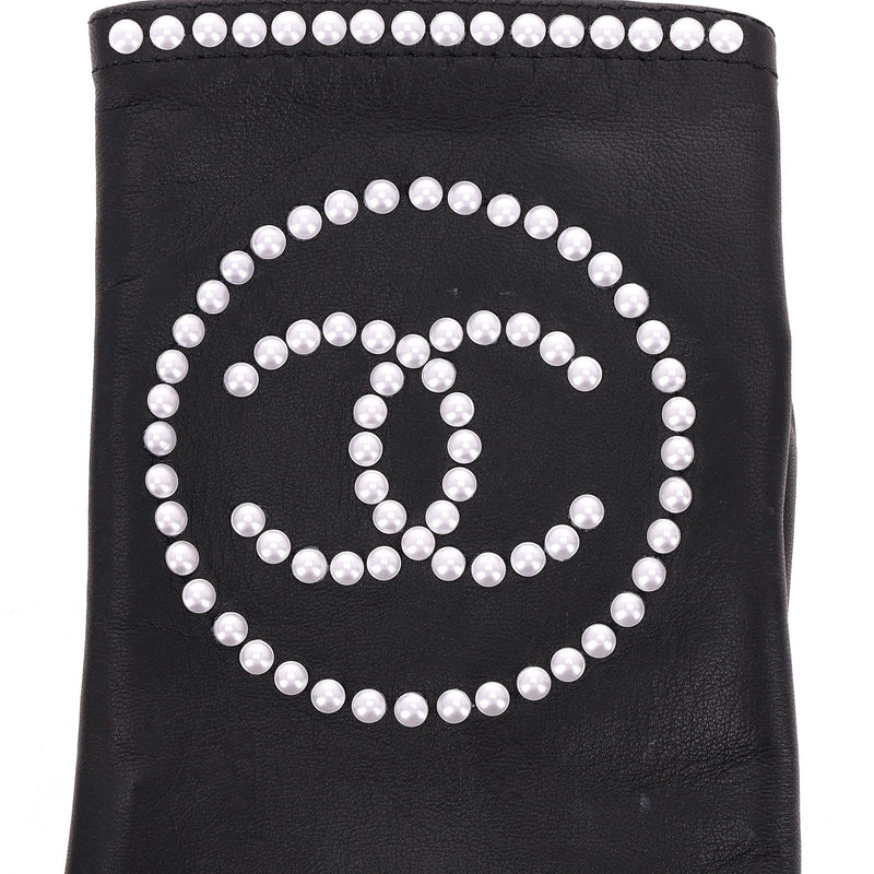 Chanel 'CC' Logo Leather & Pearl Fingerless Gloves