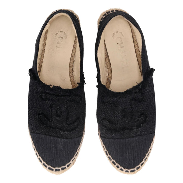 Chanel 'CC' Logo Canvas Espadrilles. Size 35