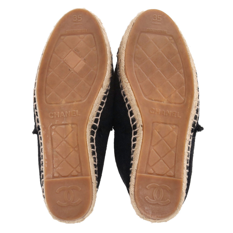 Chanel 'CC' Logo Canvas Espadrilles. Size 35