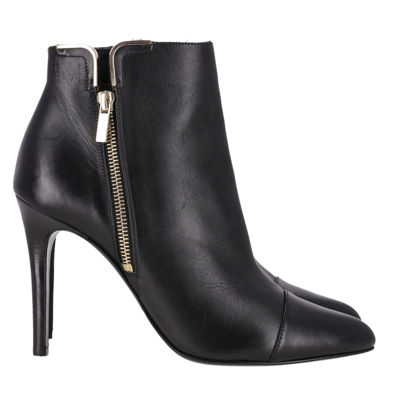 Lanvin Leather Ankle Boots. Size 38.5