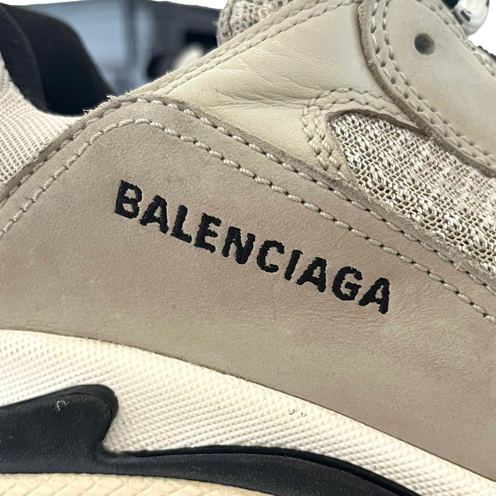 Balenciaga triple s close up online